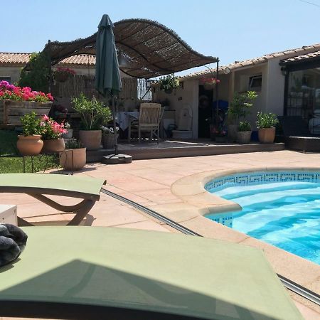 Bed and Breakfast Les Secrets Du Mistral Valensole Esterno foto